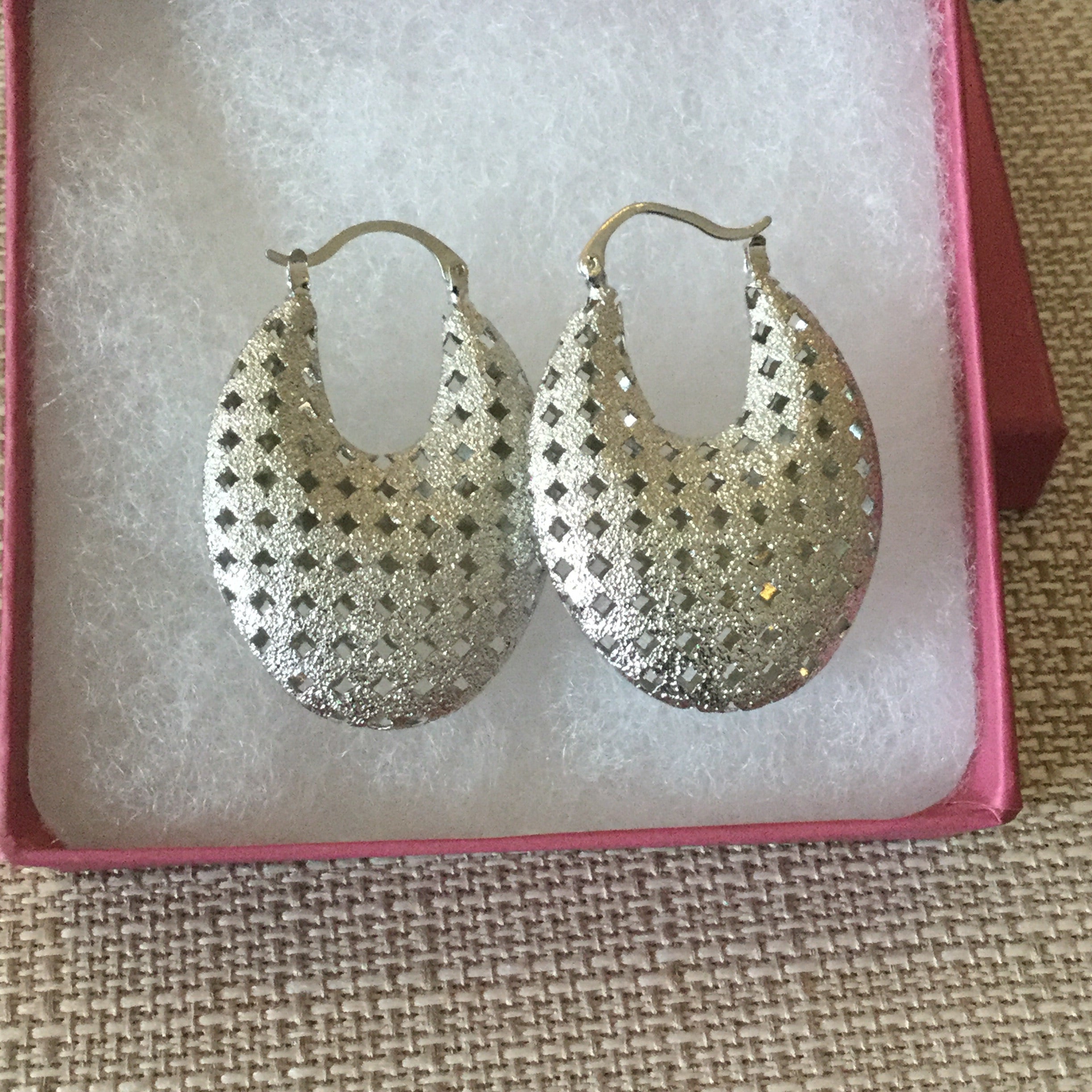 Hoop square hole earrings